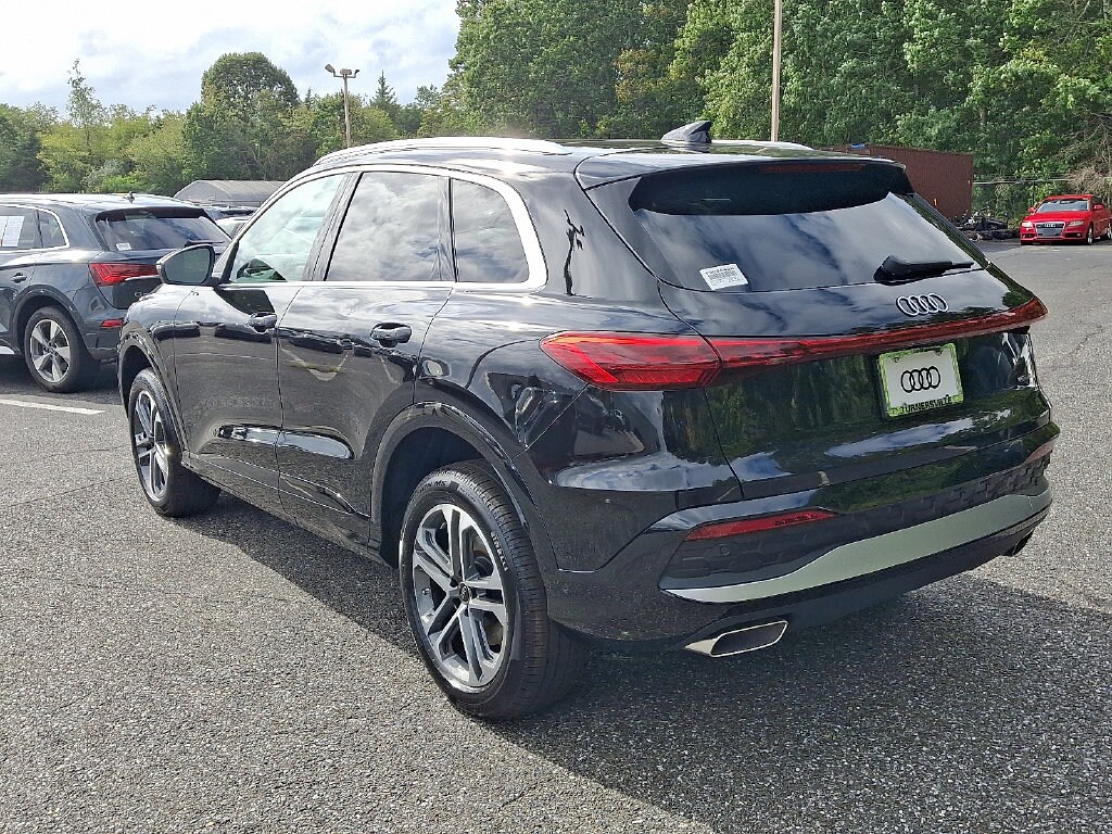 New 2026 Audi Q5 Premium SUV