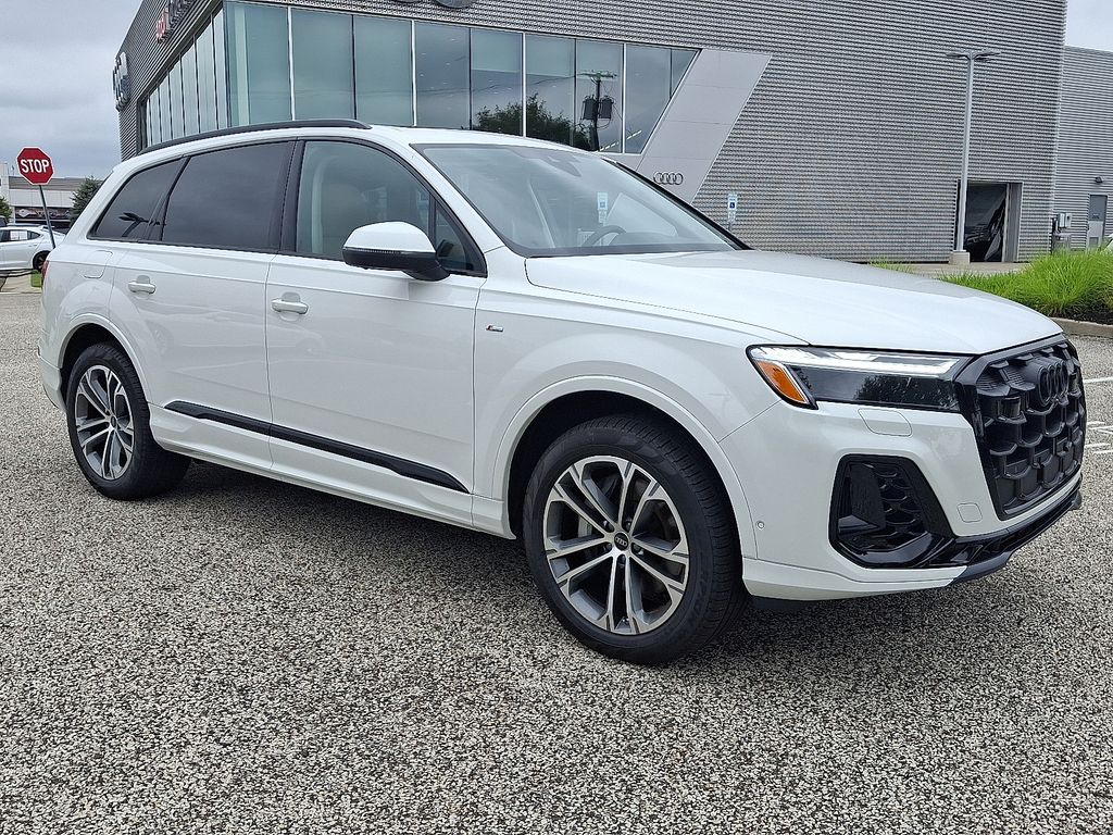 2026 Audi Q7 S Line Premium - Photo 2