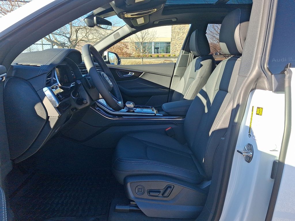2026 Audi Q8 Premium Plus - Photo 6