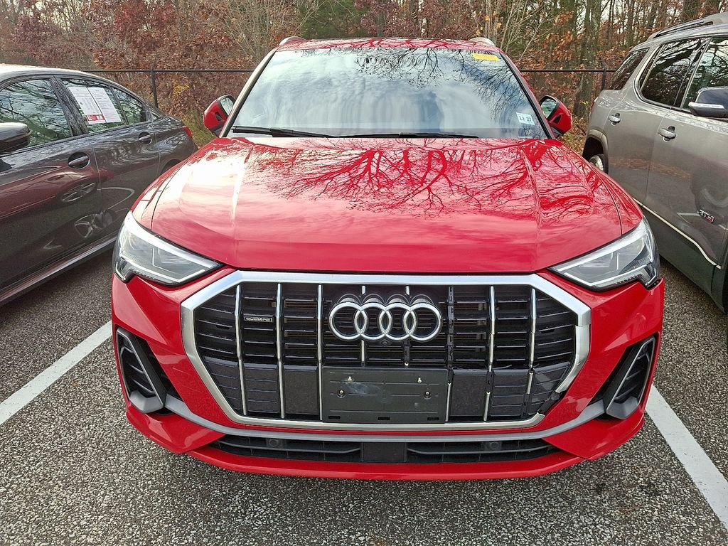 2023 Audi Q3 45 TFSI S line Premium photo 2