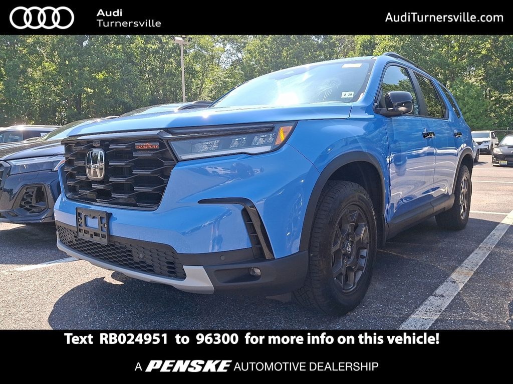 Used 2024 Honda Pilot TrailSport SUV