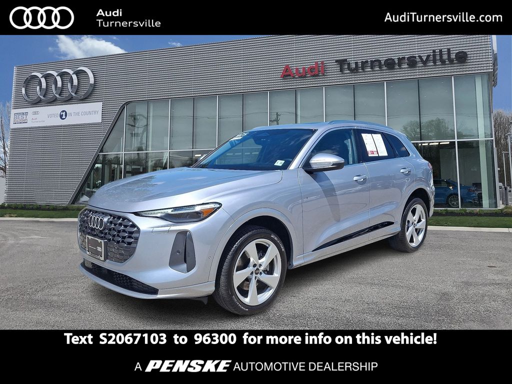 2025 Audi Q5 40 Premium Plus's photo