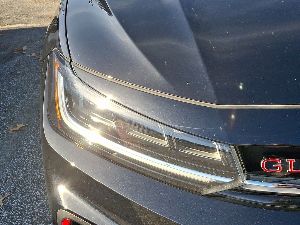 2025 Volkswagen Jetta GLI 2.0T Autobahn photo 3
