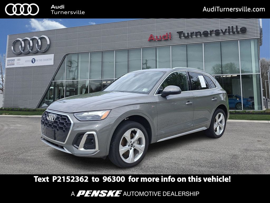 2023 Audi Q5 45 Premium Plus's photo