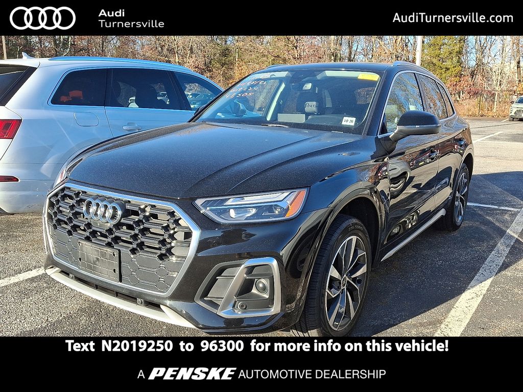 2022 Audi Q5 Premium Plus's photo