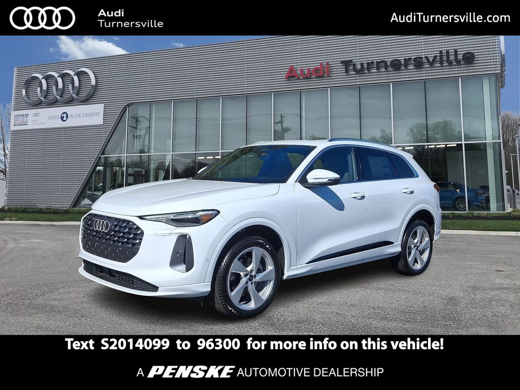 2025 Audi New Q5 Premium Plus's photo