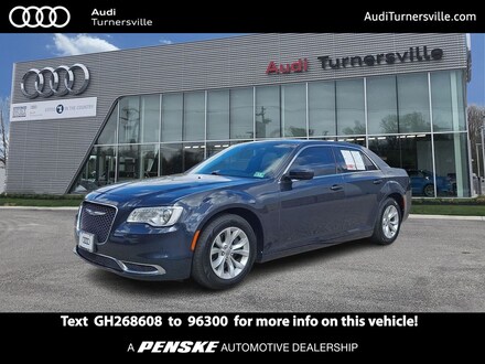 2016 Chrysler 300 Limited Sedan
