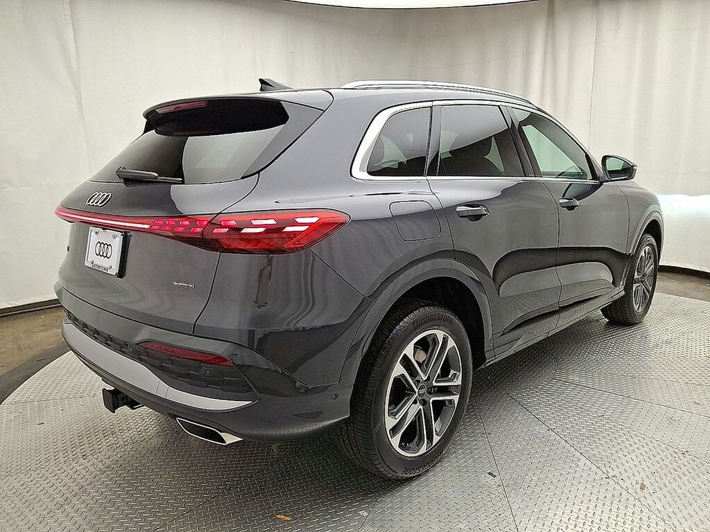 New 2025 Audi Q5 2.0T Premium SUV