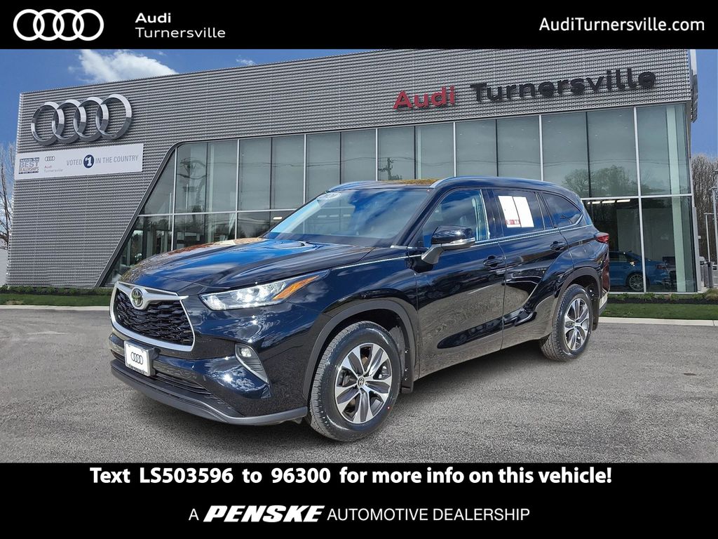 2020 Toyota Highlander XLE's photo