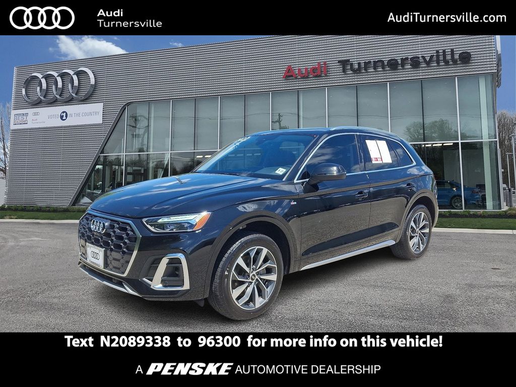 2022 Audi Q5 45 Premium Plus's photo