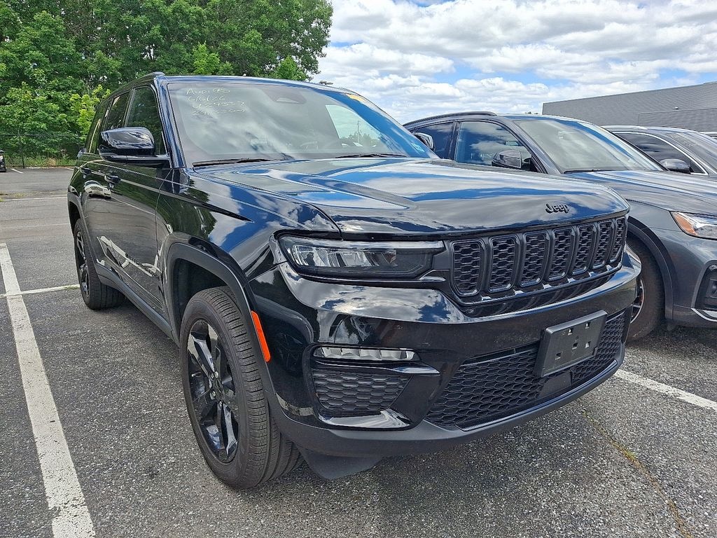 Used 2024 Jeep Grand Cherokee Limited SUV