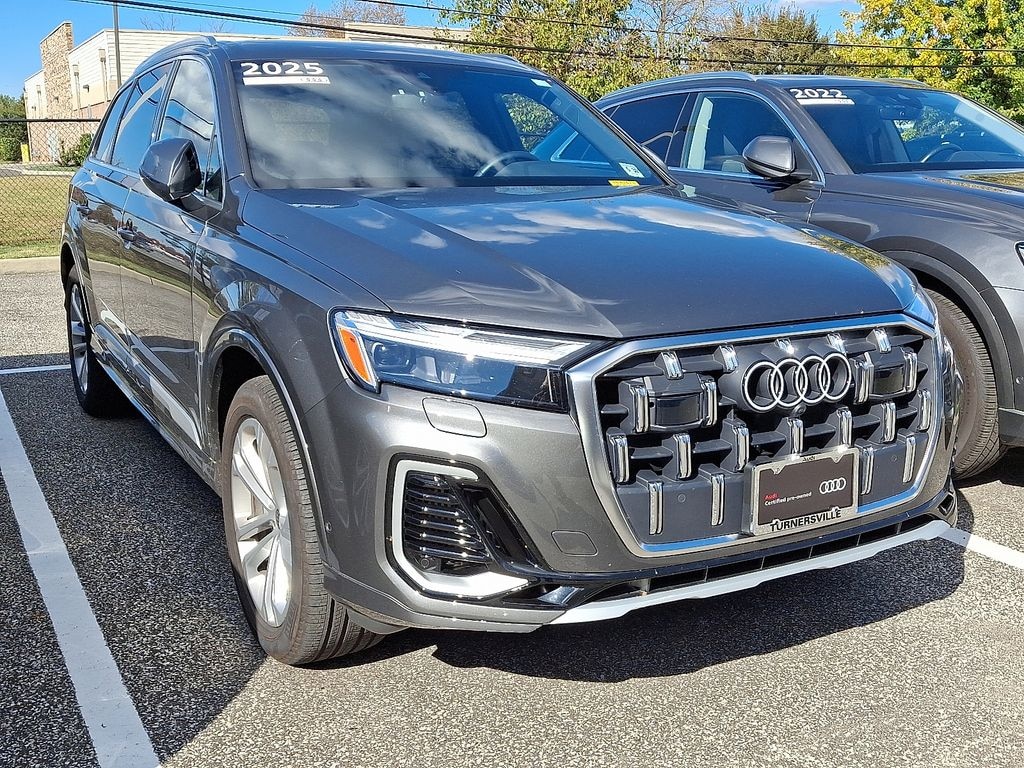Used 2025 Audi Q7 55 Premium Plus SUV