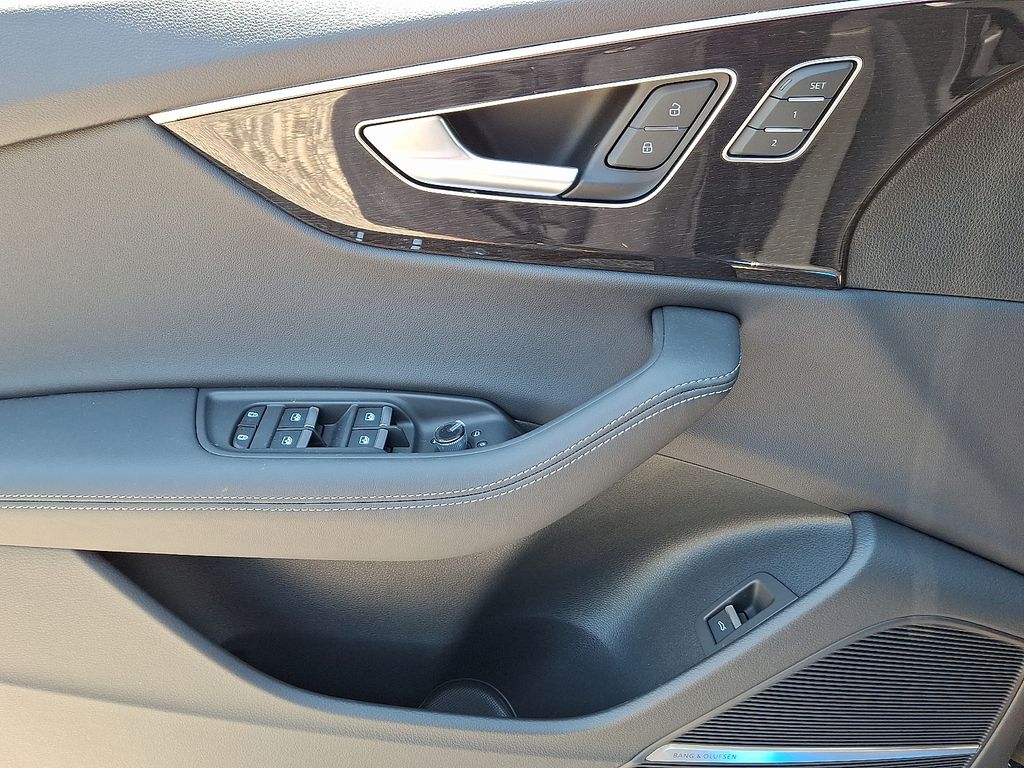 2026 Audi Q8 Premium Plus - Photo 6