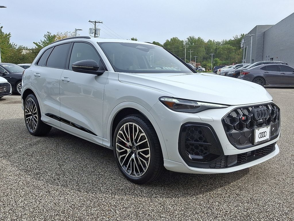 2025 Audi SQ5 Premium Plus photo 2