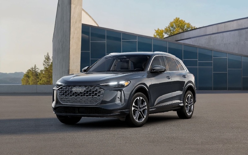 2025_black_audi_q5.jpg