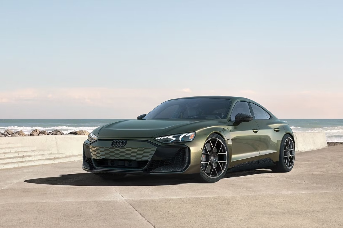 2025_green_audi_rs_e-tron_gt.jpg