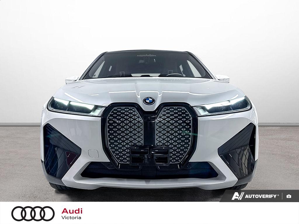 Used 2023 BMW xDrive40 SUV