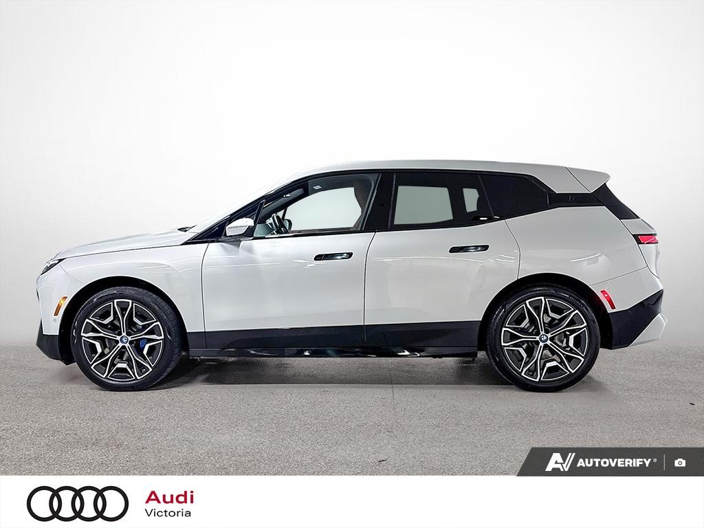 Used 2023 BMW xDrive40 SUV