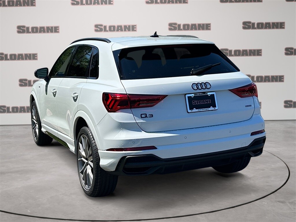 2025 Audi Q3 45 TFSI S line Premium Plus photo 3