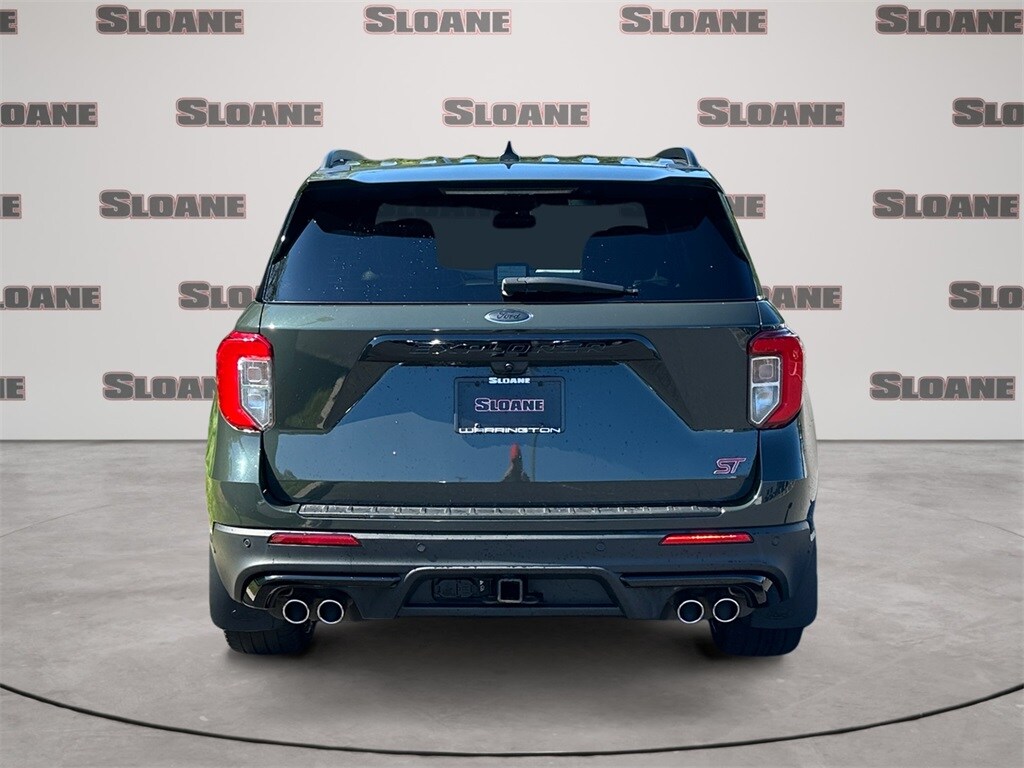2022 Ford Explorer ST photo 3