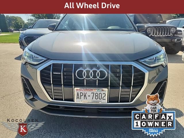 2022 Audi Q3 45 TFSI S line Premium photo 2