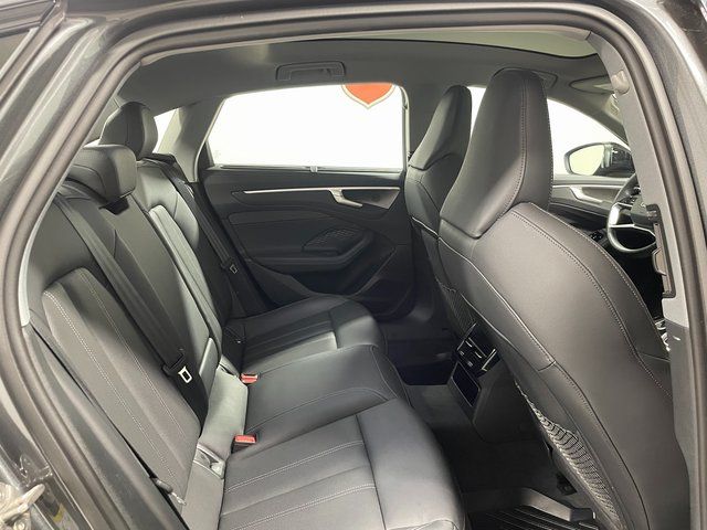 2026 Audi A6 Premium Plus - Photo 25