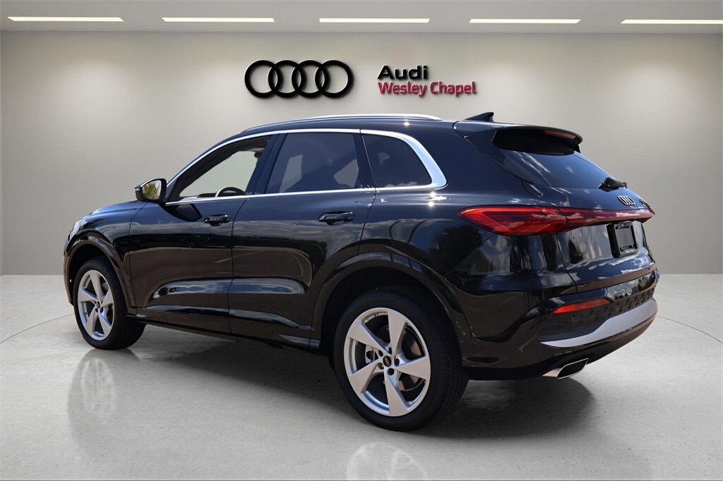2025 Audi Q5 2.0T Premium Plus photo 2