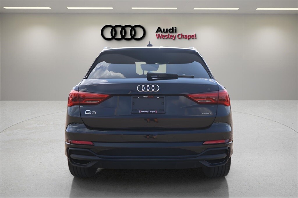 2025 Audi Q3 S line Premium photo 4