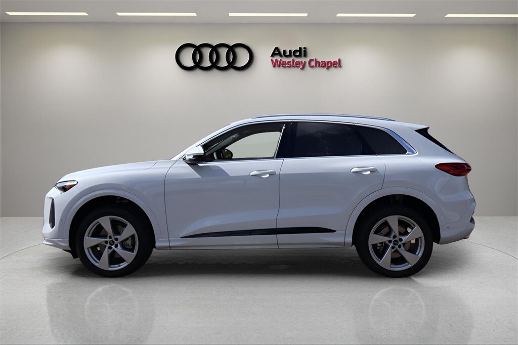 2025 Audi Q5 2.0T Premium Plus photo 2