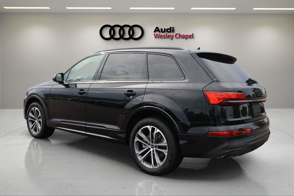 New 2026 Audi Q7 45 Premium Plus SUV