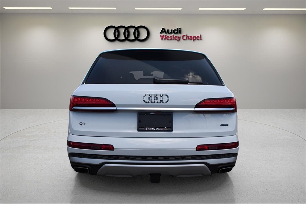 New 2025 Audi Q7 55 Premium Plus SUV