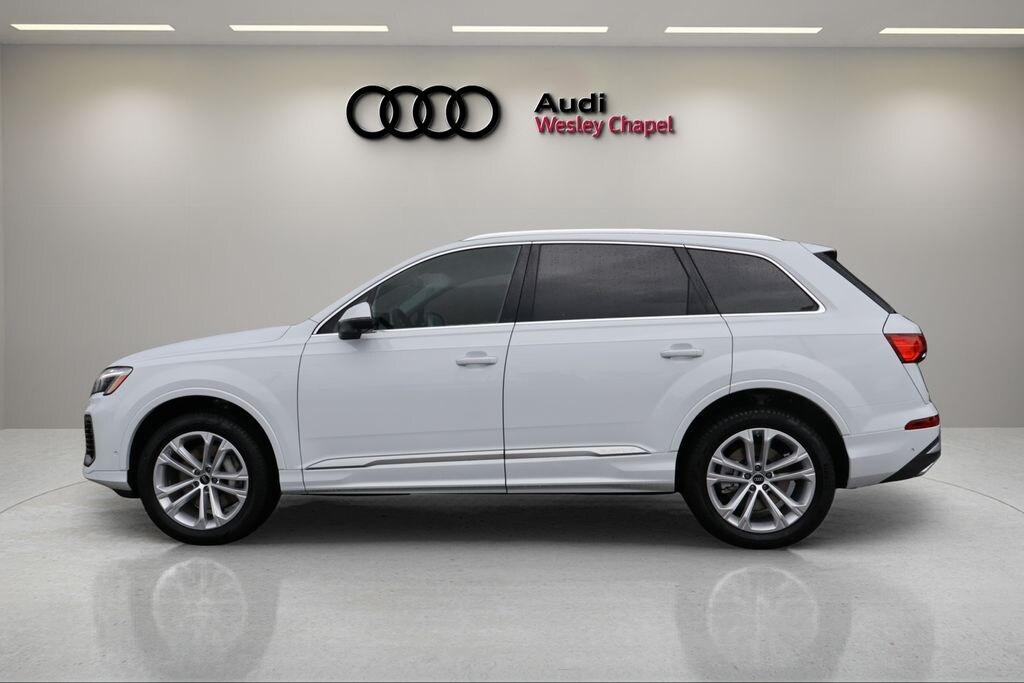 New 2026 Audi Q7 45 Premium Plus SUV