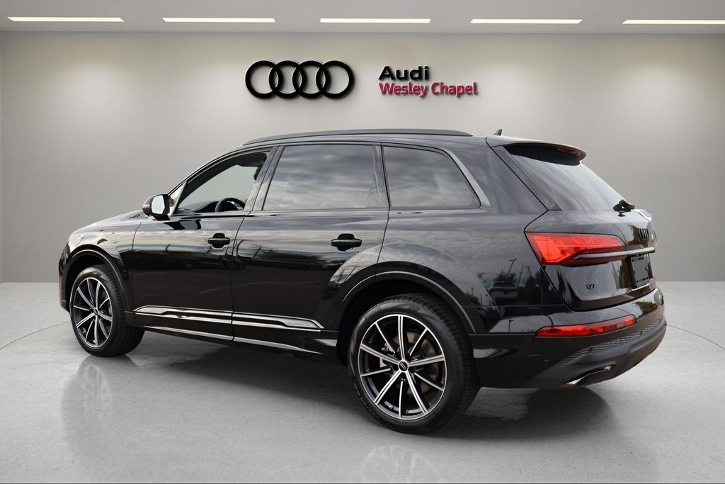 New 2026 Audi Q7 45 Premium Plus SUV