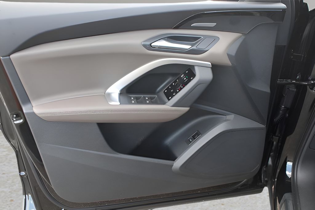 2025 Audi Q5 Premium Plus - Photo 9