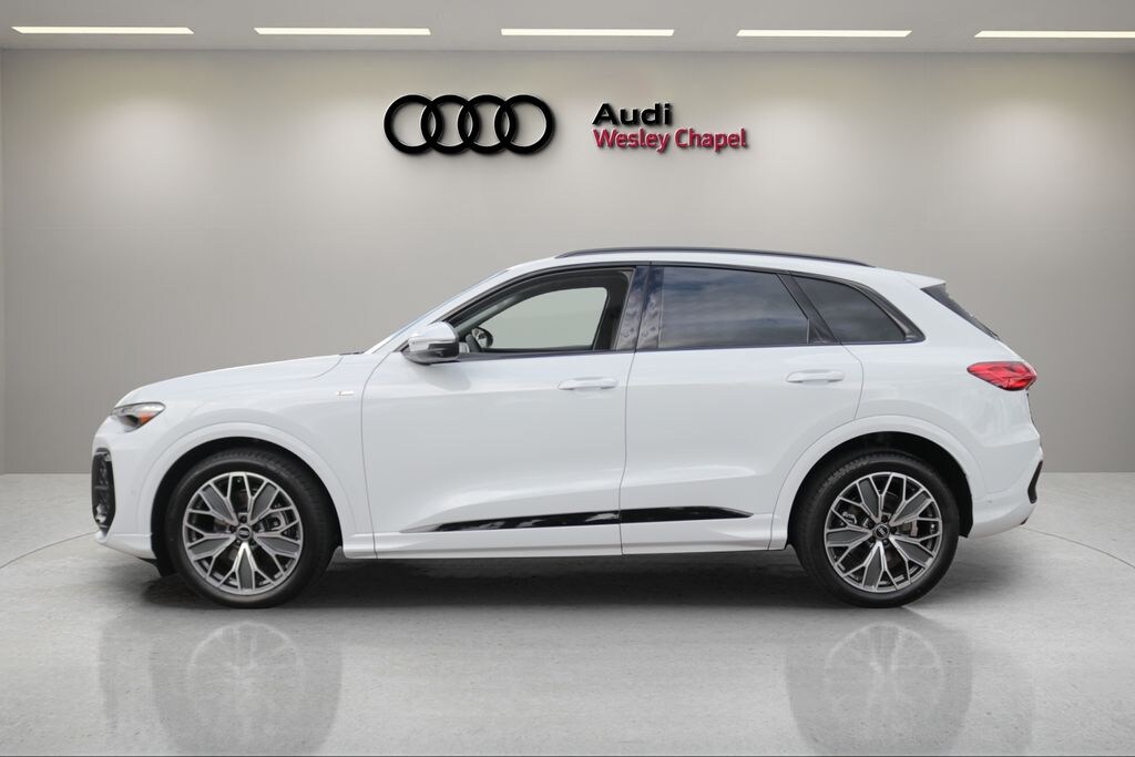 New 2026 Audi Q5 2.0T Prestige SUV