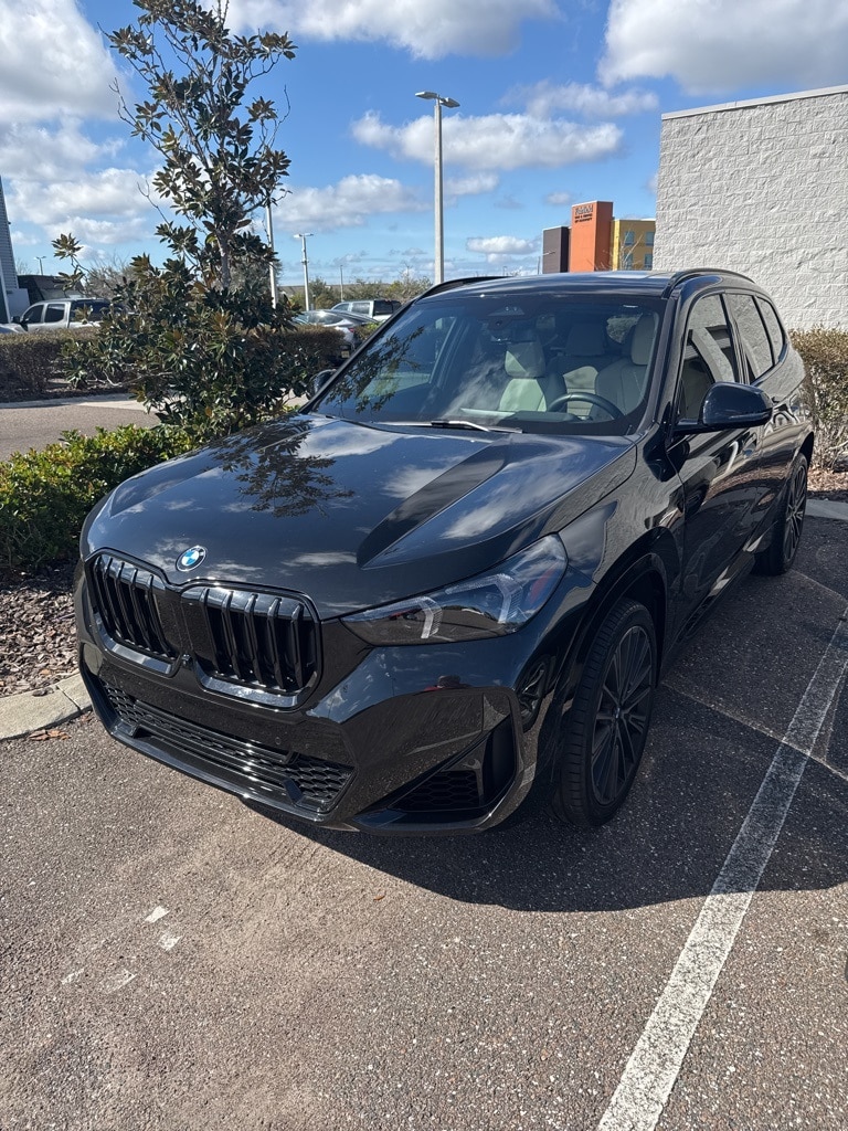 2024 BMW X1 28i's photo