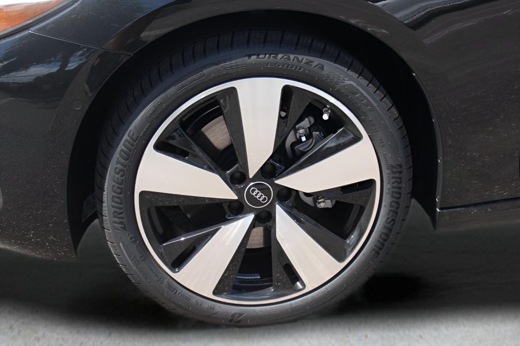 2025 Audi A5 Premium - Photo 9