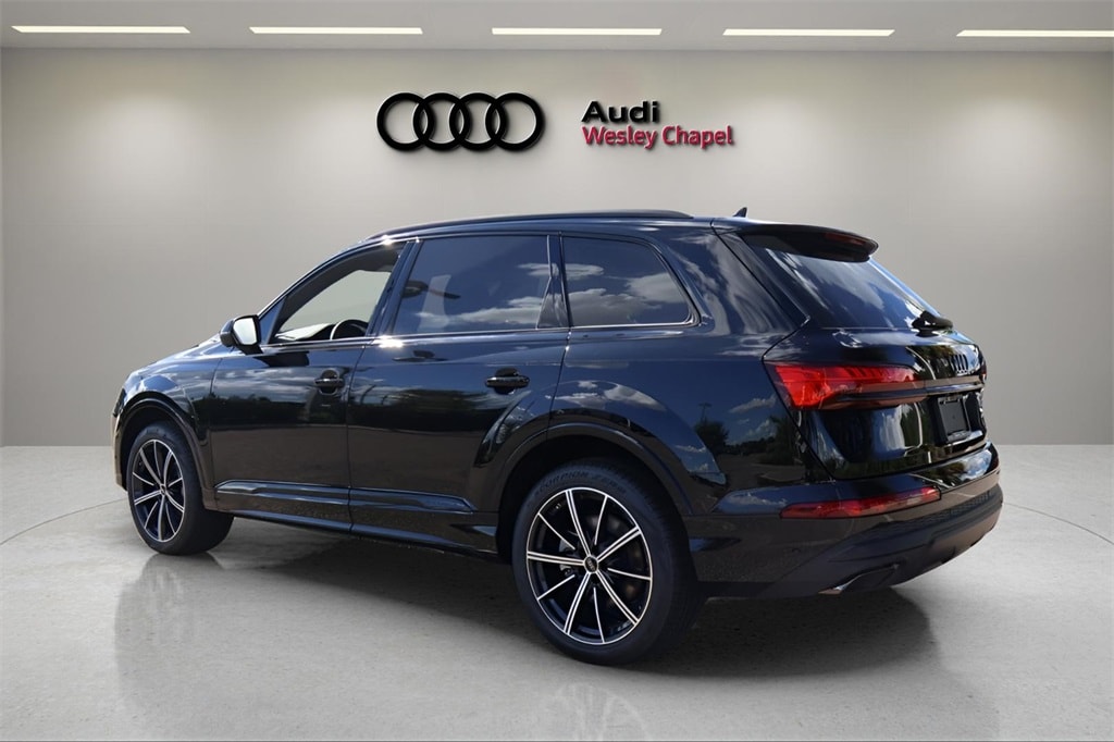 New 2025 Audi Q7 45 Premium Plus SUV