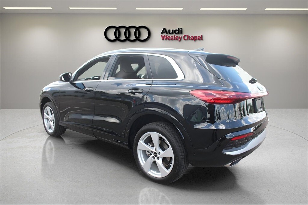 2025 Audi Q5 2.0T Premium Plus photo 2