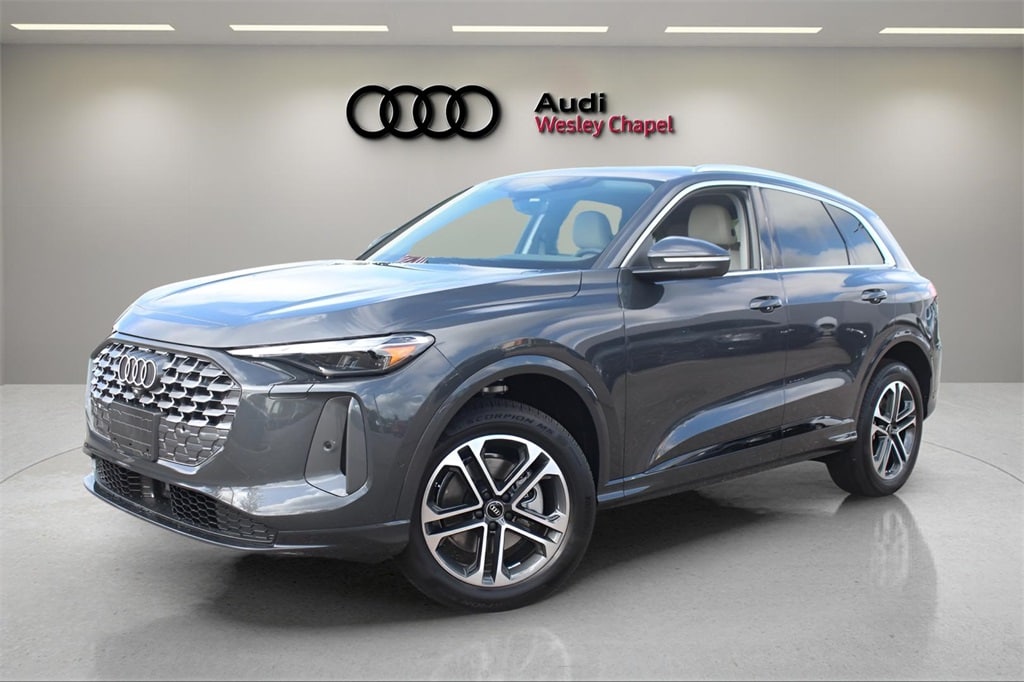 2025 Audi New Q5 Premium's photo