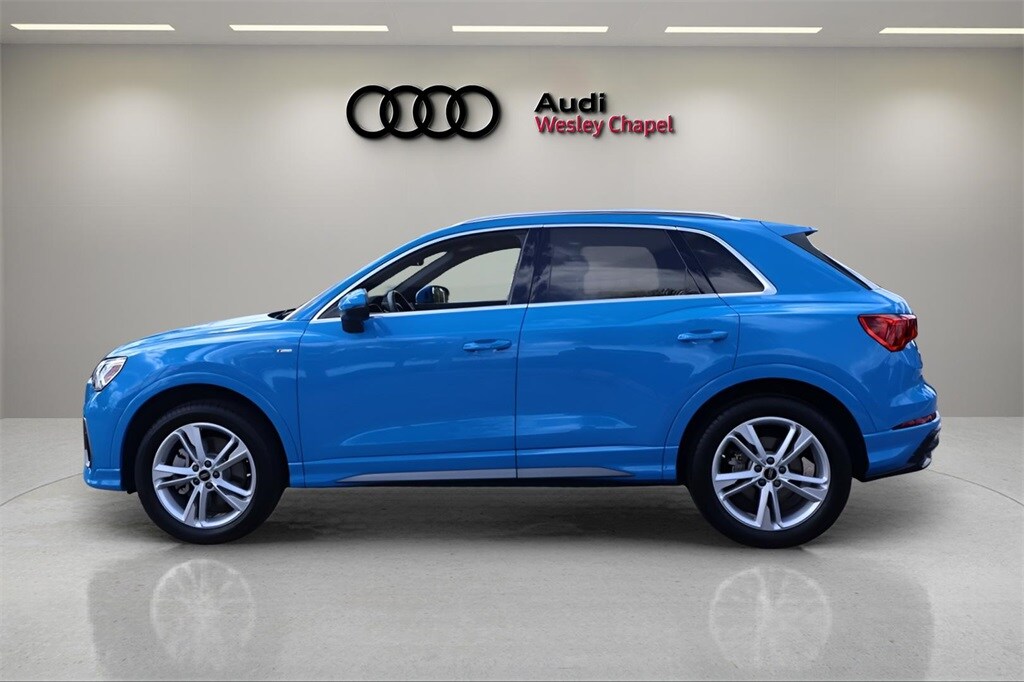 2022 Audi Q3 S line Premium Plus photo 2