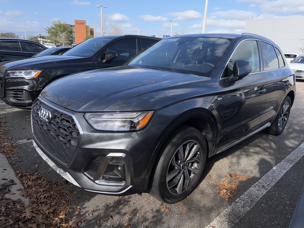 2023 Audi Q5 45 Premium Plus's photo