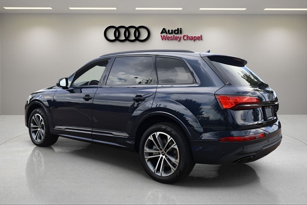 New 2026 Audi Q7 45 Premium SUV
