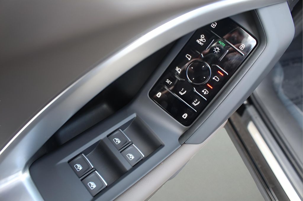 2025 Audi Q5 Premium Plus - Photo 11