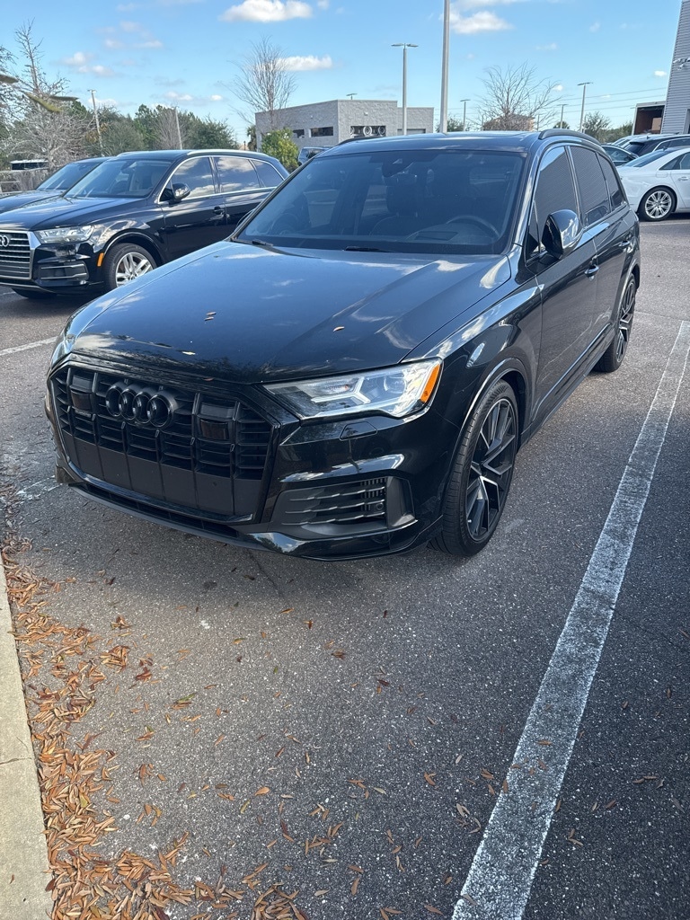 2022 Audi Q7 Prestige's photo