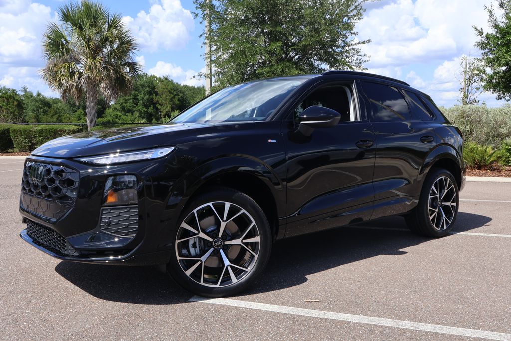 2026 Audi Q3 S line quattro's photo