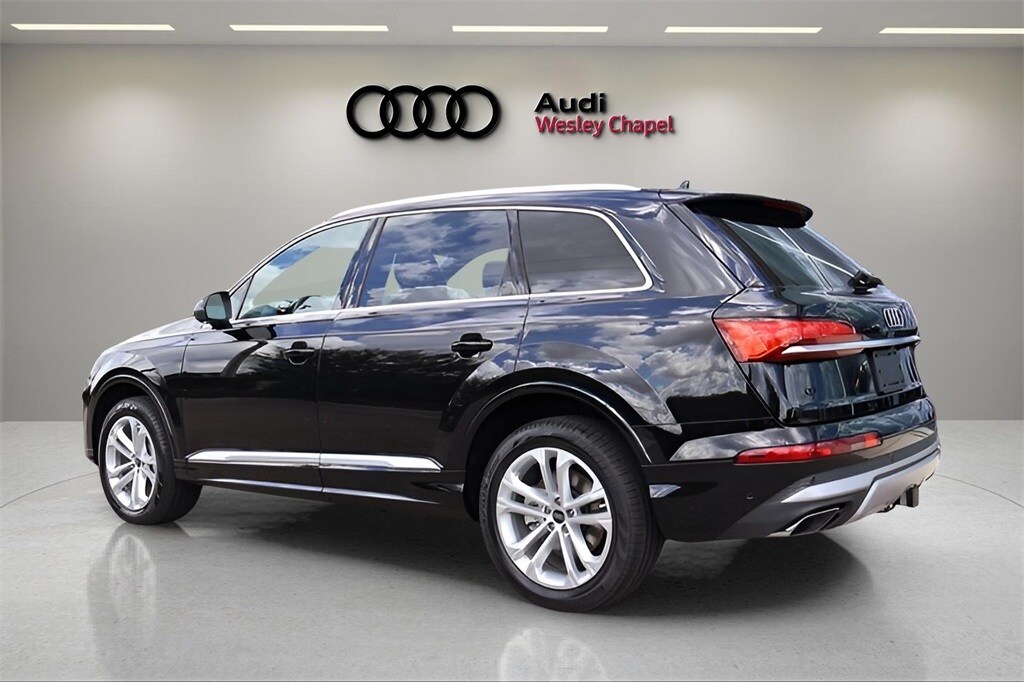 2025 Audi Q7 55 Premium photo 3