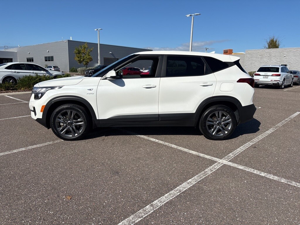 Used 2023 Kia Seltos LX SUV