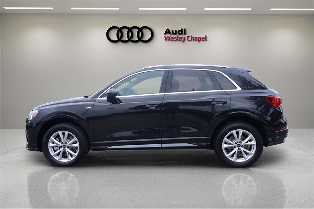 2025 Audi Q3 Premium S line photo 2