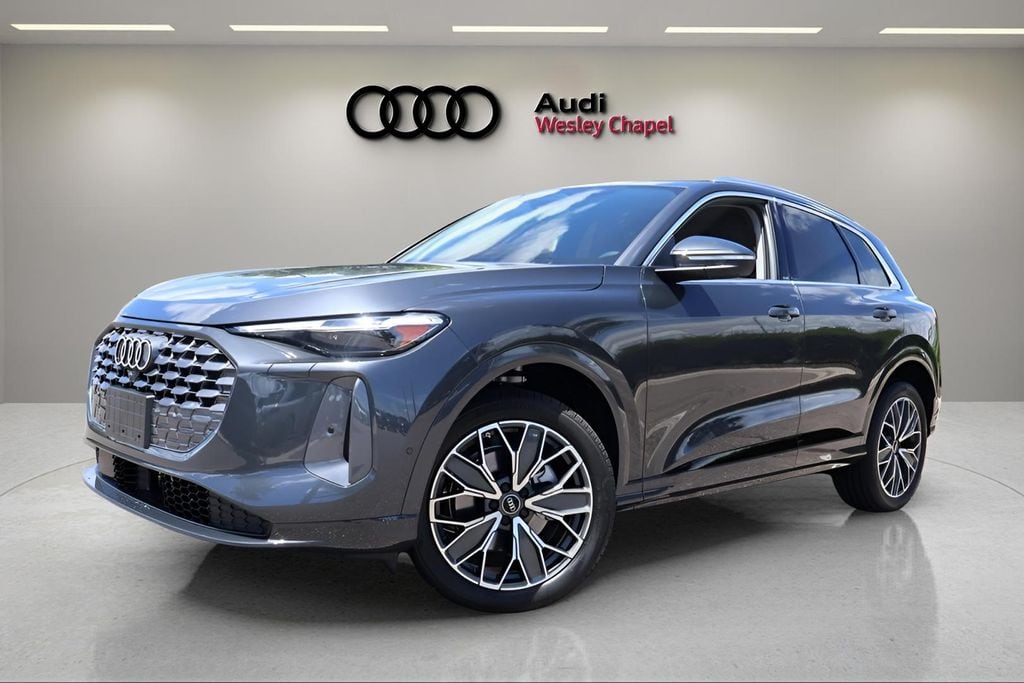 2025 Audi Q5 40 Premium Plus's photo